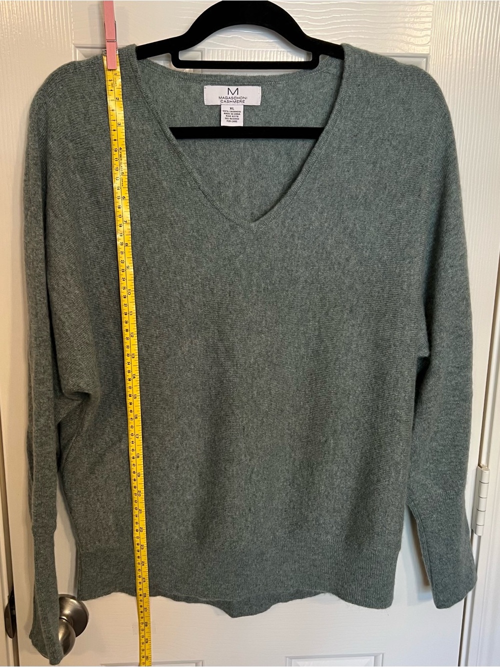 Magaschoni Sage Green V-Neck Cashmere Blend Sweater